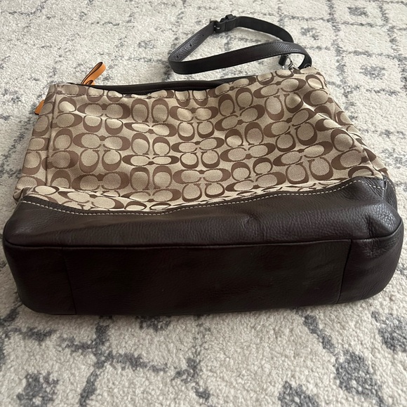 Coach Bag - Picture 3 of 5